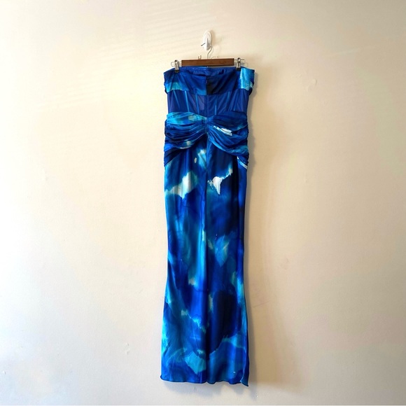 New ASOS DESIGN Strapless Bias Cut Satin Gown - Picture 11 of 13